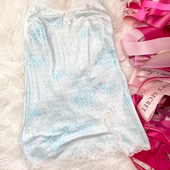 Victoria's Secret Satin Slip - Picture 1 of 6